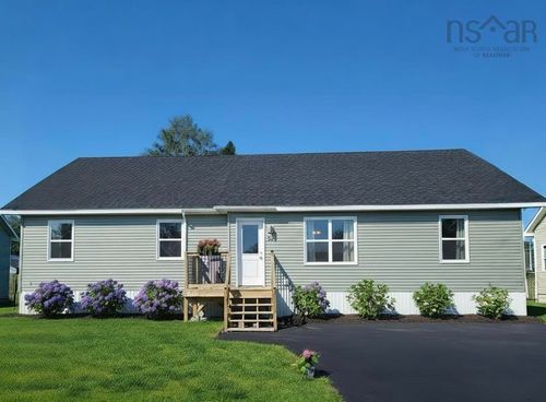 32 Mossberry Close, Hubley, NS, B3Z0S9 | Card Image