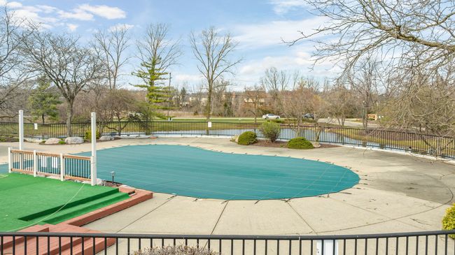 38906 Country Cir, Condo with 2 bedrooms, 3 bathrooms and null parking in Farmington Hills MI | Image 34