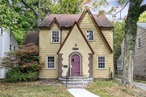 3967 Bluestone Rd, Cleveland Heights, OH, 44121-2405 | Card Image