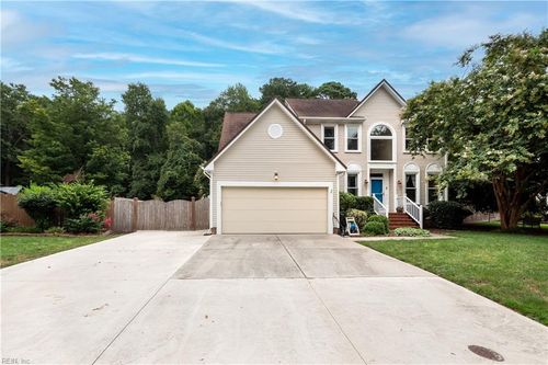 3621 Calverton Way, Chesapeake, VA, 23321-4455 | Card Image