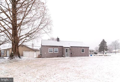 438 Andover Rd, FAIRLESS HILLS, PA, 19030-2302 | Card Image