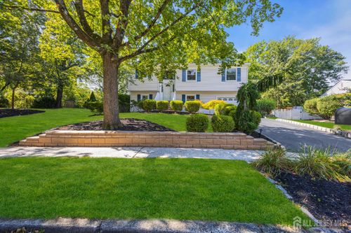 24 Hillside Ave, Monmouth Junction, NJ, 08852-2910 | Card Image