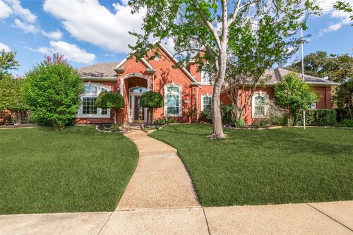 2704 Horsehead Xing, Southlake, TX, 76092-3247 | Card Image