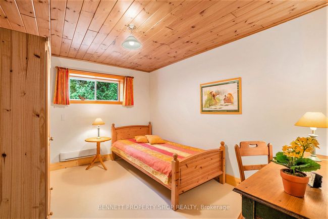 33 Burton Lane, House other with 5 bedrooms, 2 bathrooms and 4 parking in Renfrew ON | Image 16
