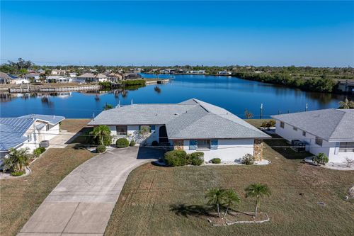 117 W Tarpon Blvd Nw, PORT CHARLOTTE, FL, 33952-7833 | Card Image