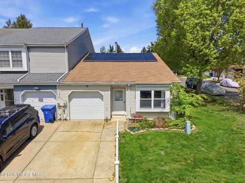 56 Thorne Ln, Matawan, NJ, 07747-3806 | Card Image