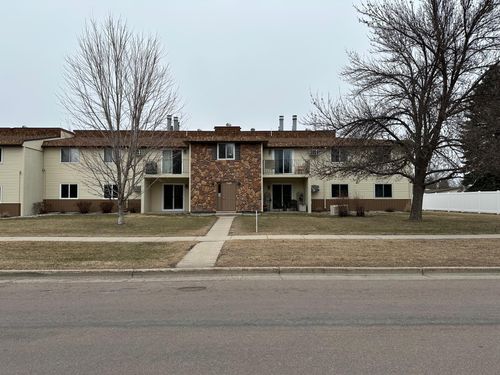1-3249 16th Ave S, Fargo, ND, 58103-4524 | Card Image
