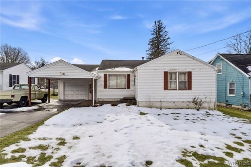 20 Allen St, Gowanda, NY, 14070-1002 | Card Image