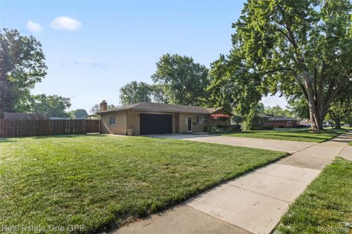 29812 Elmgrove St, Saint Clair Shores, MI, 48082-1866 | Card Image