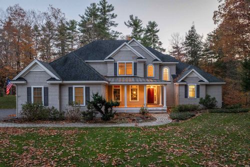 27 Abenaukee Dr, Wolfeboro, NH, 03894-4211 | Card Image