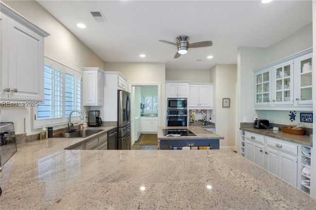 80 Peninsula Dr, House other with 3 bedrooms, 2 bathrooms and null parking in Hilton Head Island SC | Image 21
