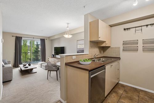 1305-8 Bridlecrest Drive Sw, Calgary, AB, T2Y0H6 | Card Image