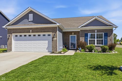 2332 Longleaf Ln, Greenfield, IN, 46140-2957 | Card Image