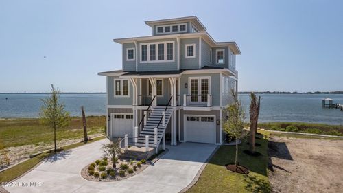 4737 S Shore Dr, Morehead City, NC, 28557-2715 | Card Image