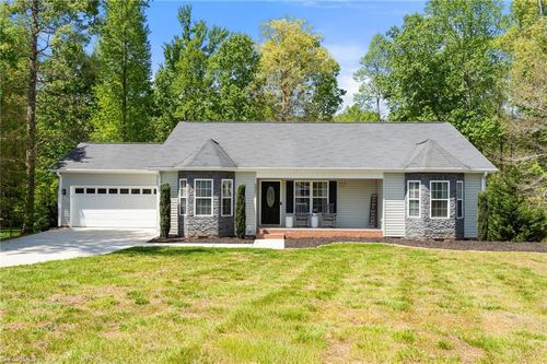 331 Twin Creeks Dr, Stokesdale, NC, 27357-8660 | Card Image