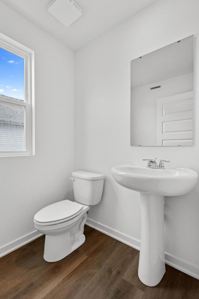 Henely new white 9 | Image 30