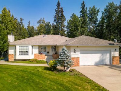 34 Ravine Dr, House detached with 5 bedrooms, 3 bathrooms and 6 parking in Whitecourt AB | Image 1