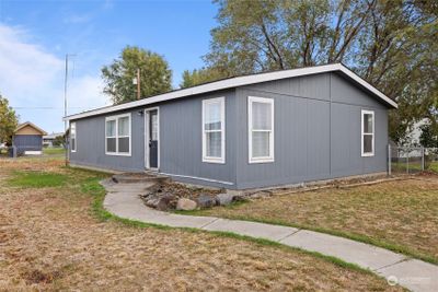 780 S Almira Avenue, House other with 3 bedrooms, 2 bathrooms and null parking in Connell WA | Image 1