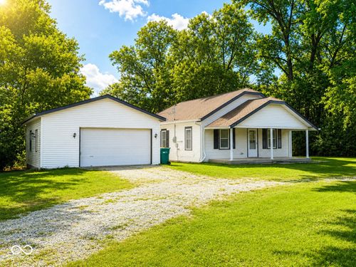 1132 Michigan Rd, Shelbyville, IN, 46176-9387 | Card Image