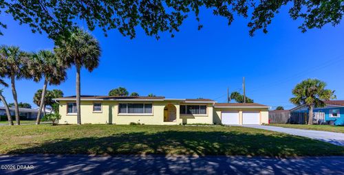 129 Country Club Dr, Ormond Beach, FL, 32176-5477 | Card Image