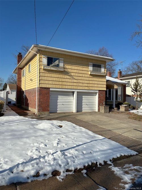 3186 Grand Ave, Baldwin, NY, 11510-4532 | Card Image