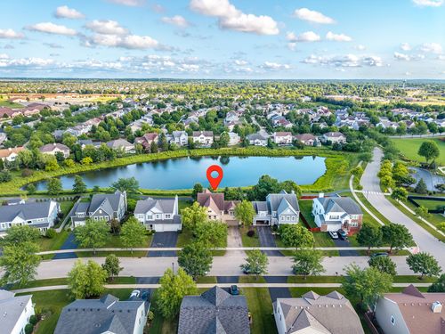 11253 Victoria Ln, Huntley, IL, 60142-2450 | Card Image