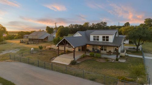 2825 W Ammann Rd, Bulverde, TX, 78163-3007 | Card Image