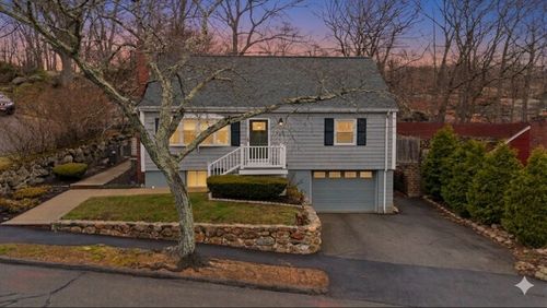 285 Den Quarry Rd, Lynn, MA, 01904-1340 | Card Image