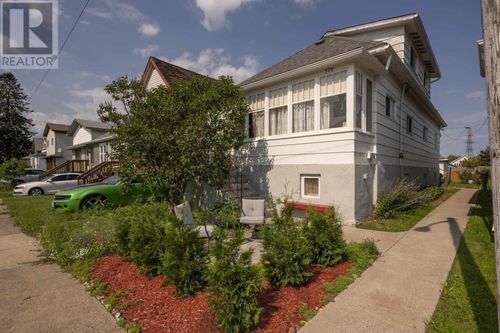 520 Mcpherson St, Thunder Bay, ON, P7C2Y6 | Card Image