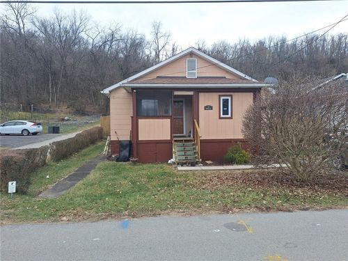 201 Brown St, Brownsville, PA, 15417-8706 | Card Image