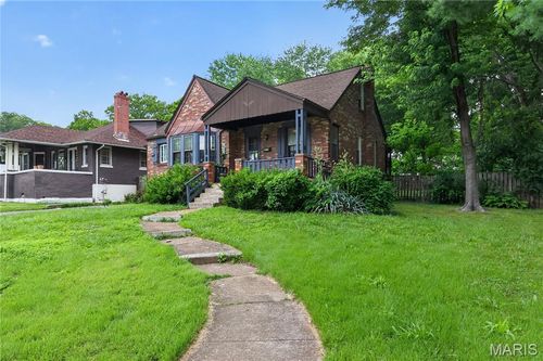 8211 Madison Ave, Saint Louis, MO, 63114-6223 | Card Image