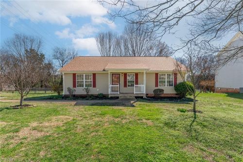 419 Lake Drive, Mocksville, NC, 27028 | Card Image