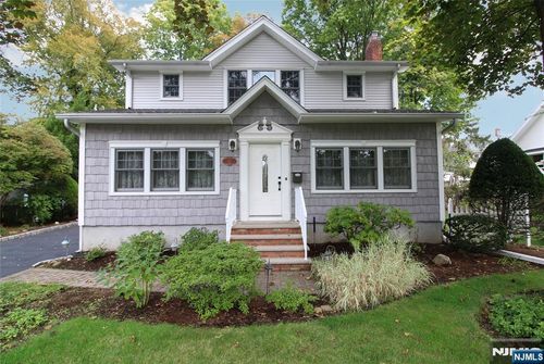 314 Knickerbocker Rd, Tenafly, NJ, 07670-2442 | Card Image