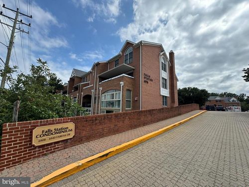 unit-330-6924 Fairfax Dr, ARLINGTON, VA, 22213-1029 | Card Image