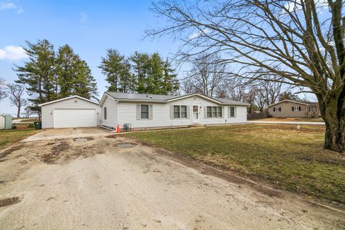 224 W Seneca St, Bonfield, IL, 60913-6925 | Card Image