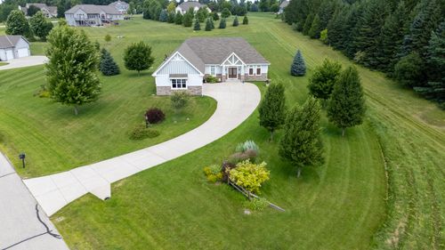 4224 Meadowlark Ln, Hubertus, WI, 53033-9573 | Card Image