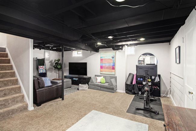Finished basement | Image 24