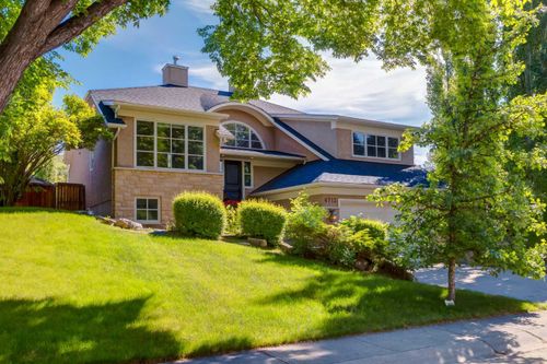 4712 Chapel Rd Nw, Calgary, AB, T2L1A6 | Card Image