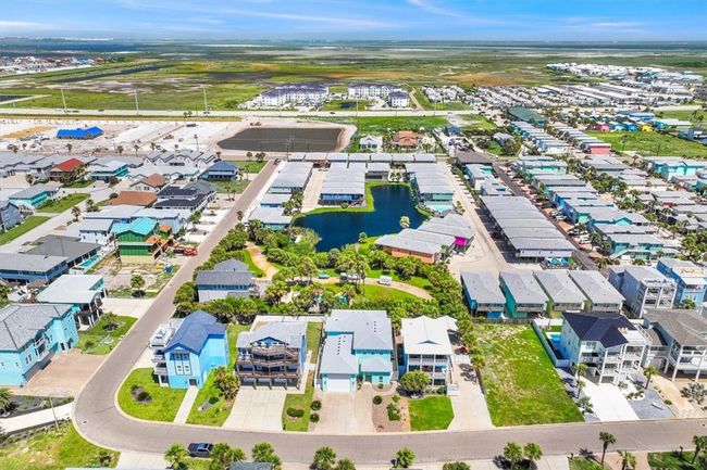 827 Ocean Side, House other with 3 bedrooms, 4 bathrooms and 4 parking in Port Aransas TX | Image 36