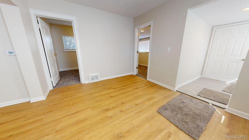30419 Brush St, Madison Heights, MI, 48071-1816 | Card Image