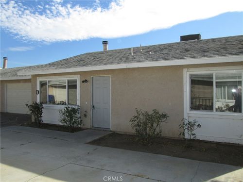 d-10674 Kiowa Rd, Apple Valley, CA, 92308 | Card Image