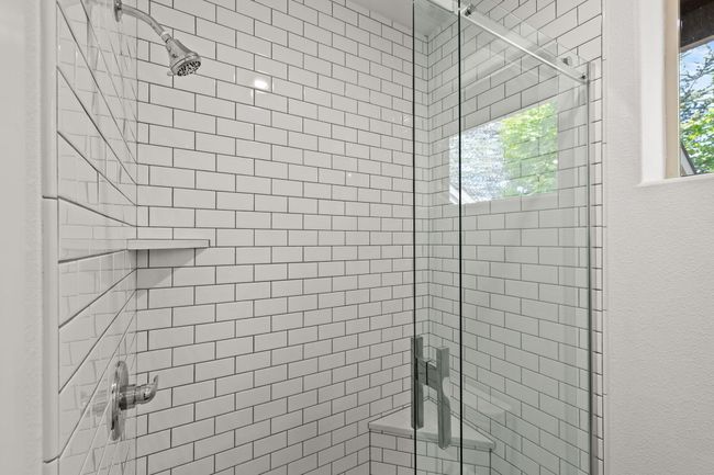 New tiled shower | Image 30