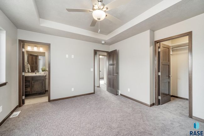 804 N Juniper St, House other with 3 bedrooms, 2 bathrooms and null parking in Lennox SD | Image 11
