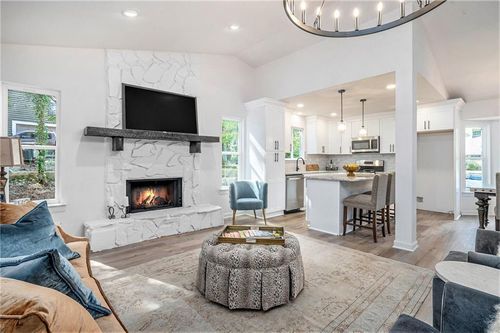 9760 Loblolly Ln, Roswell, GA, 30075-4316 | Card Image