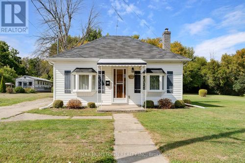 28 Wiltse St E, Athens, ON, K0E1B0 | Card Image