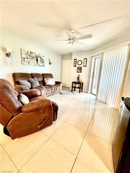 150-150 Santa Clara Dr, NAPLES, FL, 34104-7485 | Card Image