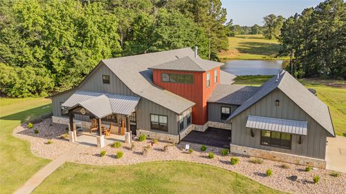 555 Hunt Dr, Gladewater, TX, 75647-1200 | Card Image