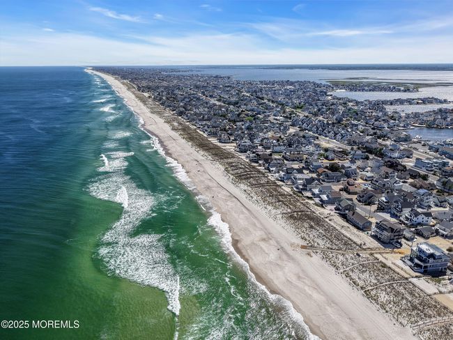 6 Shell Rd, Condo with 2 bedrooms, 3 bathrooms and 2 parking in Mantoloking NJ | Image 29