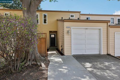 32-6560 Pioneer Ln, Dublin, CA, 94568-3454 | Card Image