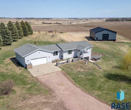 25280 480th Ave, Garretson, SD, 57030-6064 | Card Image